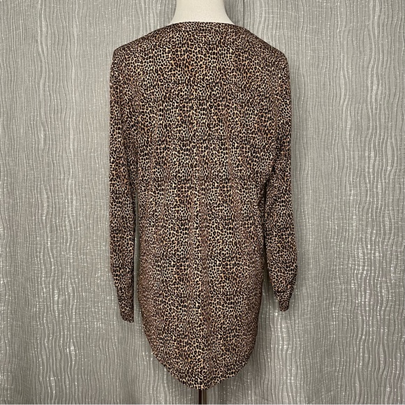 Michael Kors cheetah 1/2 zip roll tab blouse - Picture 2 of 6